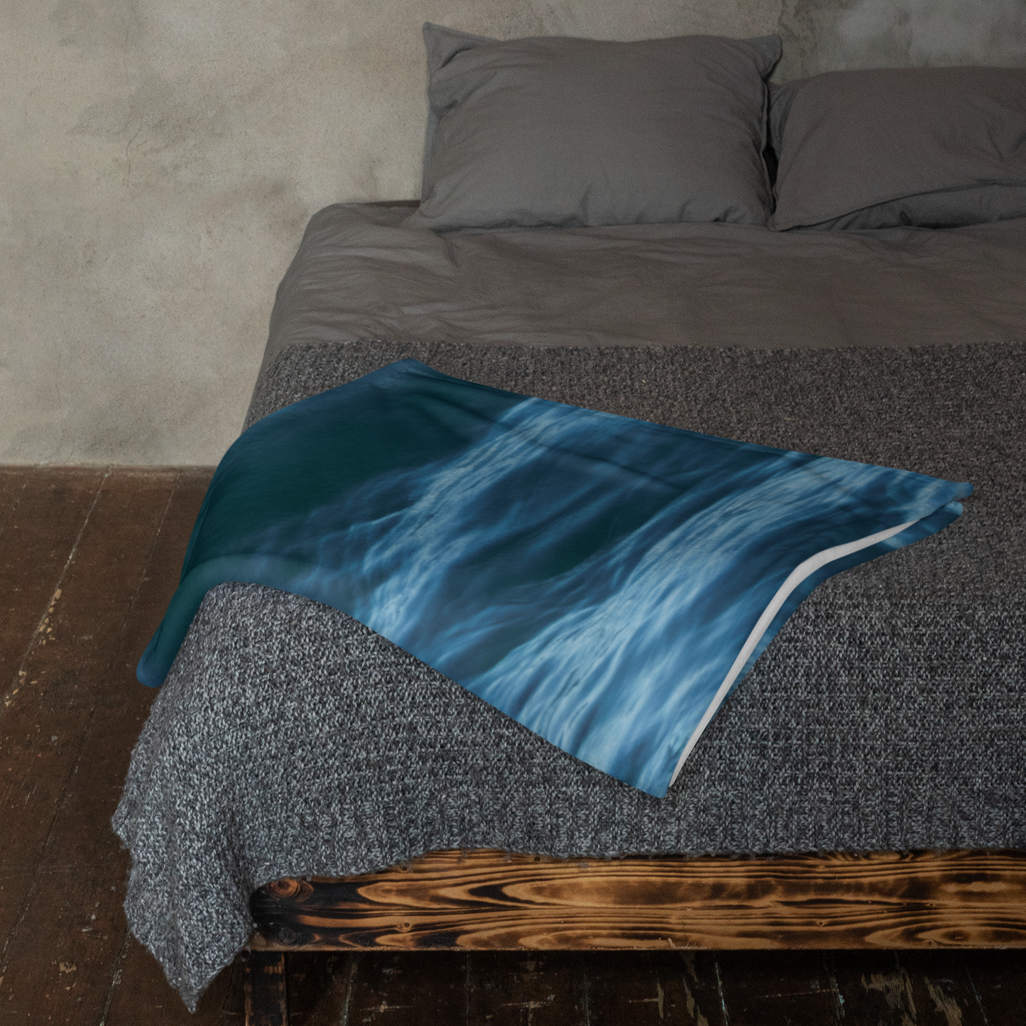 Throw Blanket: Texture of the Tide