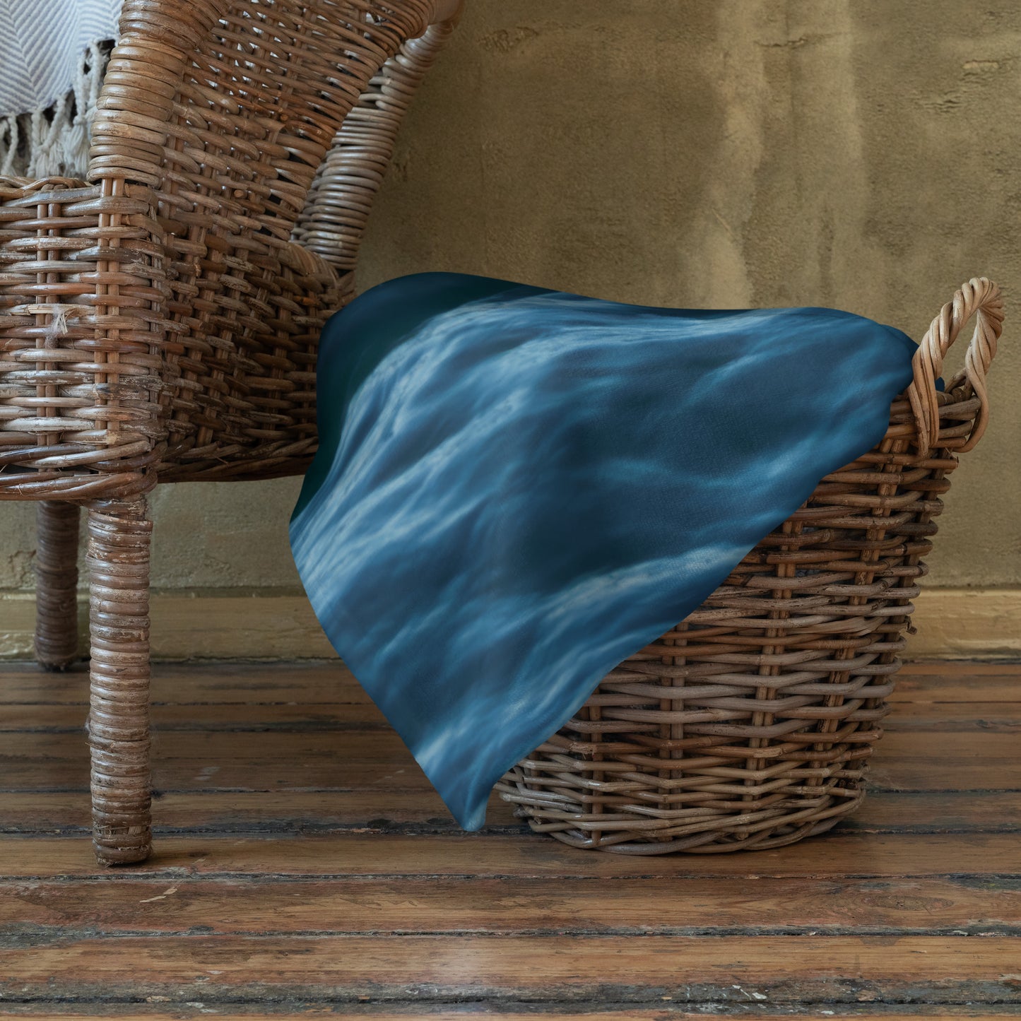 Throw Blanket: Texture of the Tide